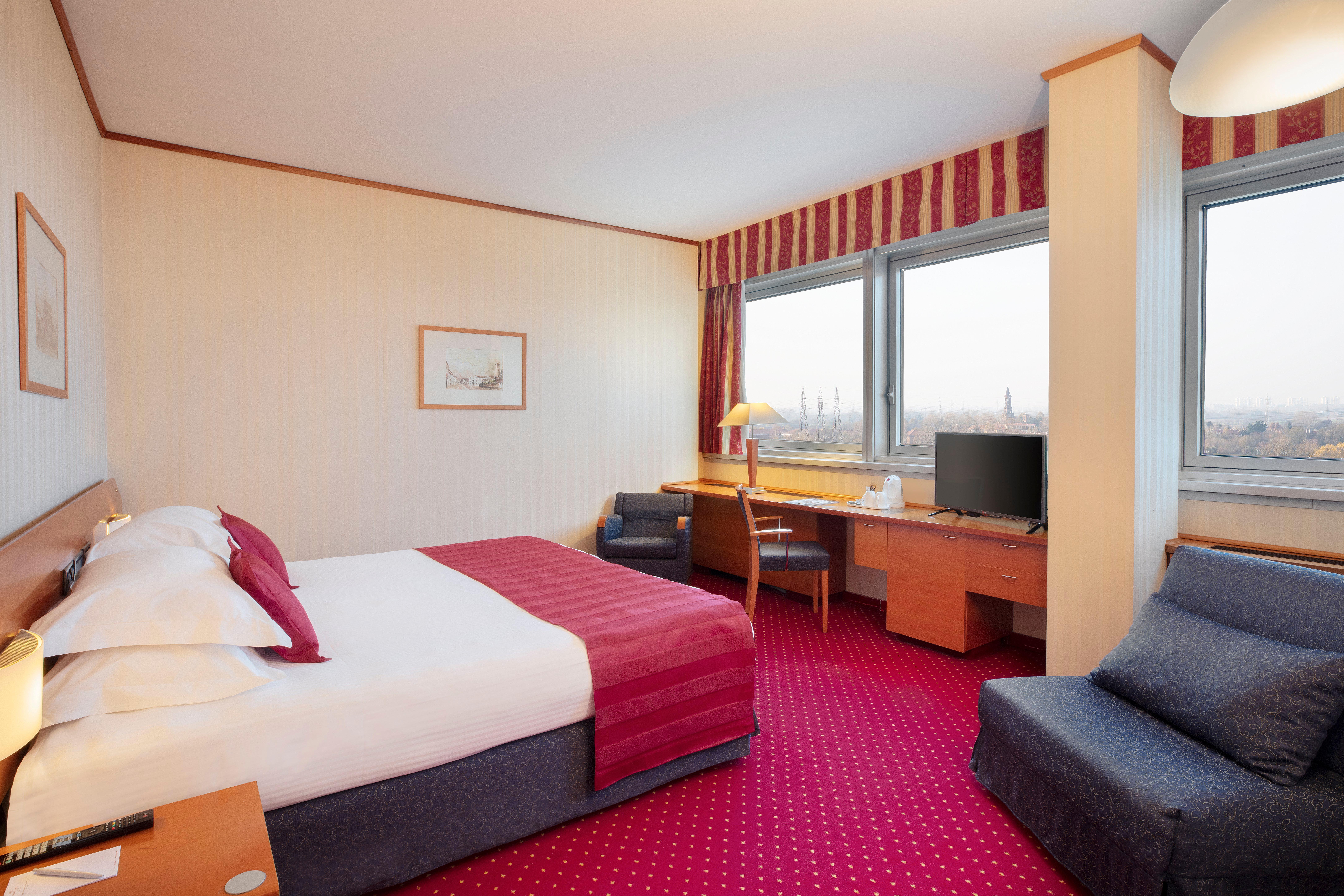 Hotel Crowne Plaza Milan Linate By Ihg San Donato Milanese Esterno foto