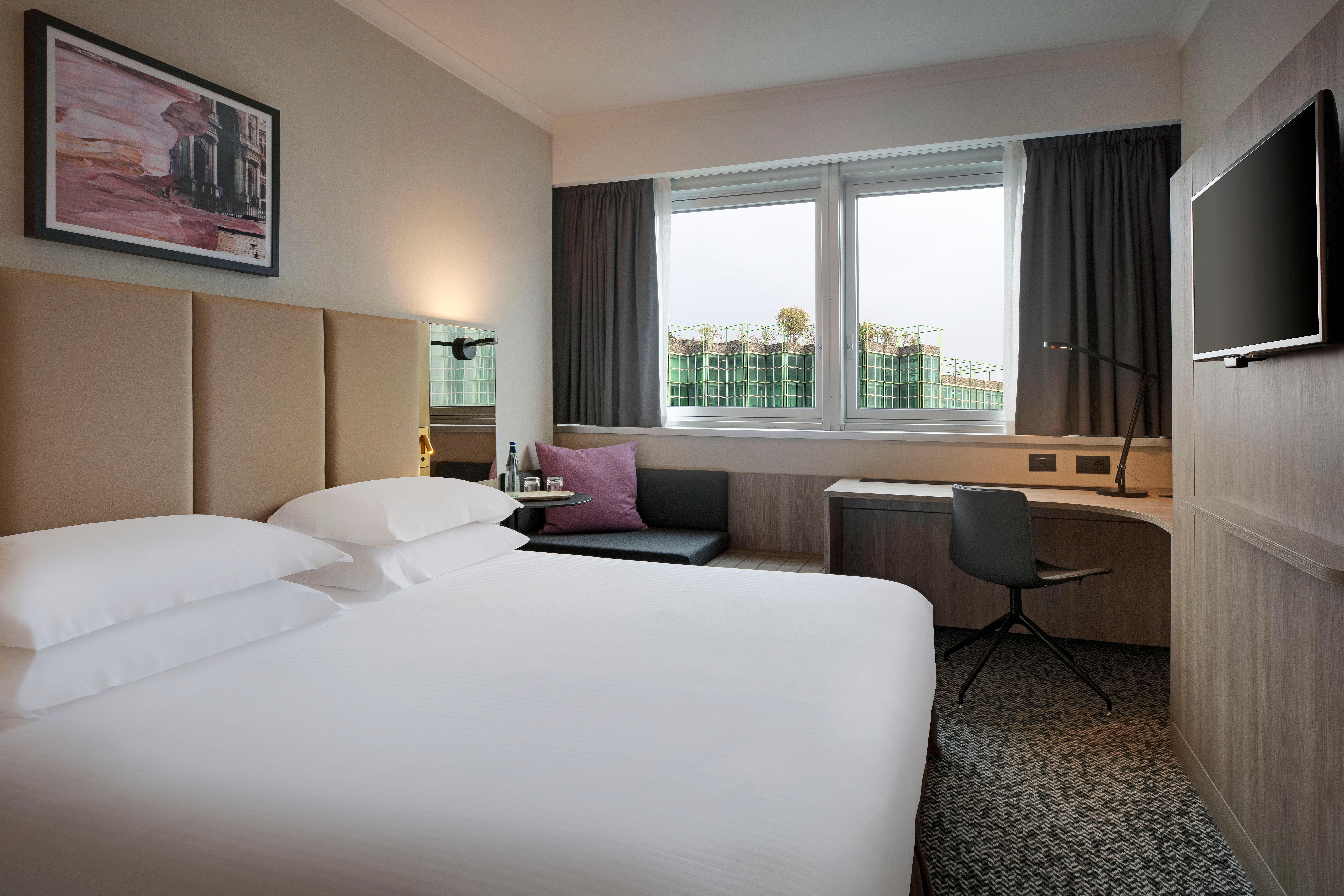 Hotel Crowne Plaza Milan Linate By Ihg San Donato Milanese Esterno foto