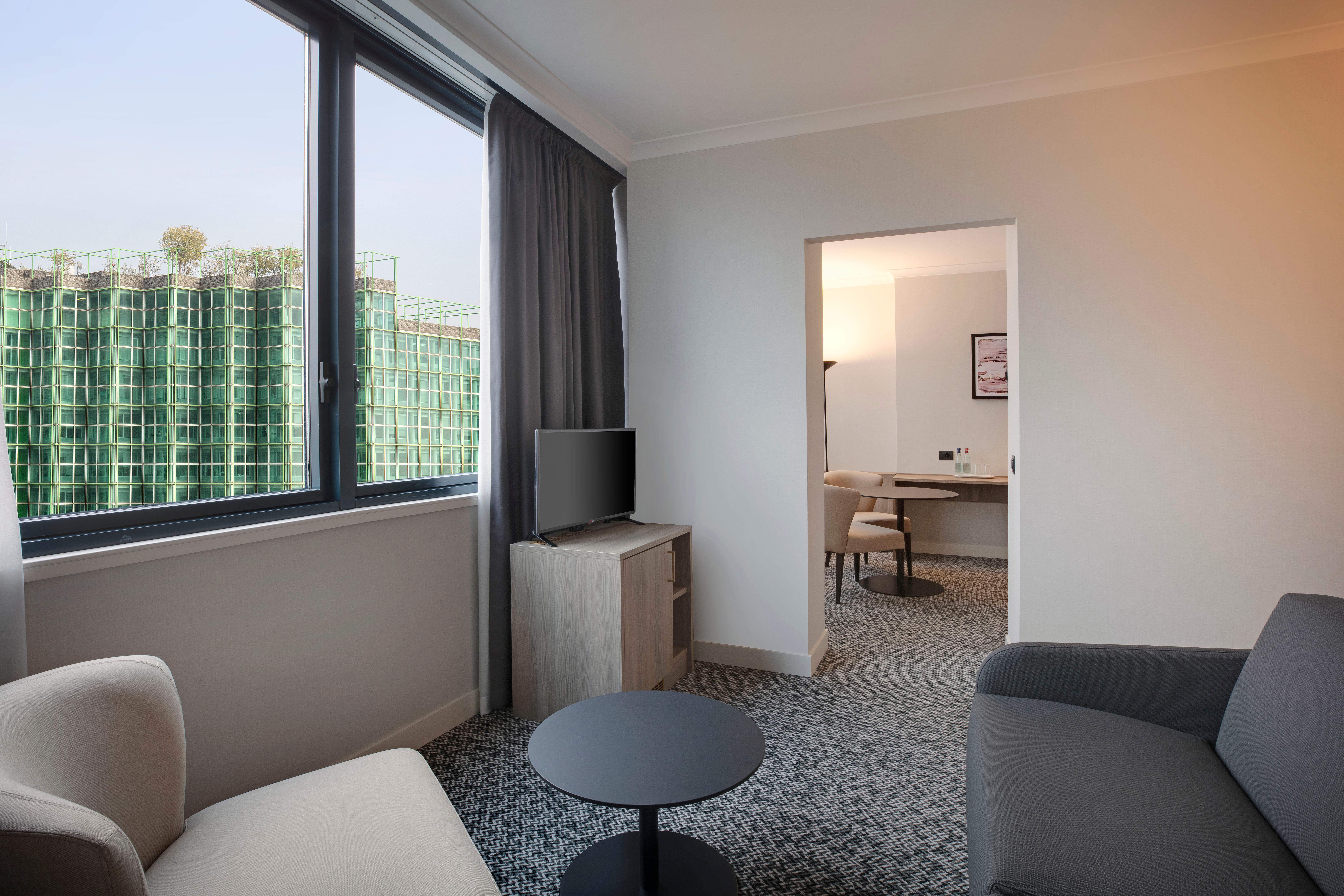 Hotel Crowne Plaza Milan Linate By Ihg San Donato Milanese Esterno foto