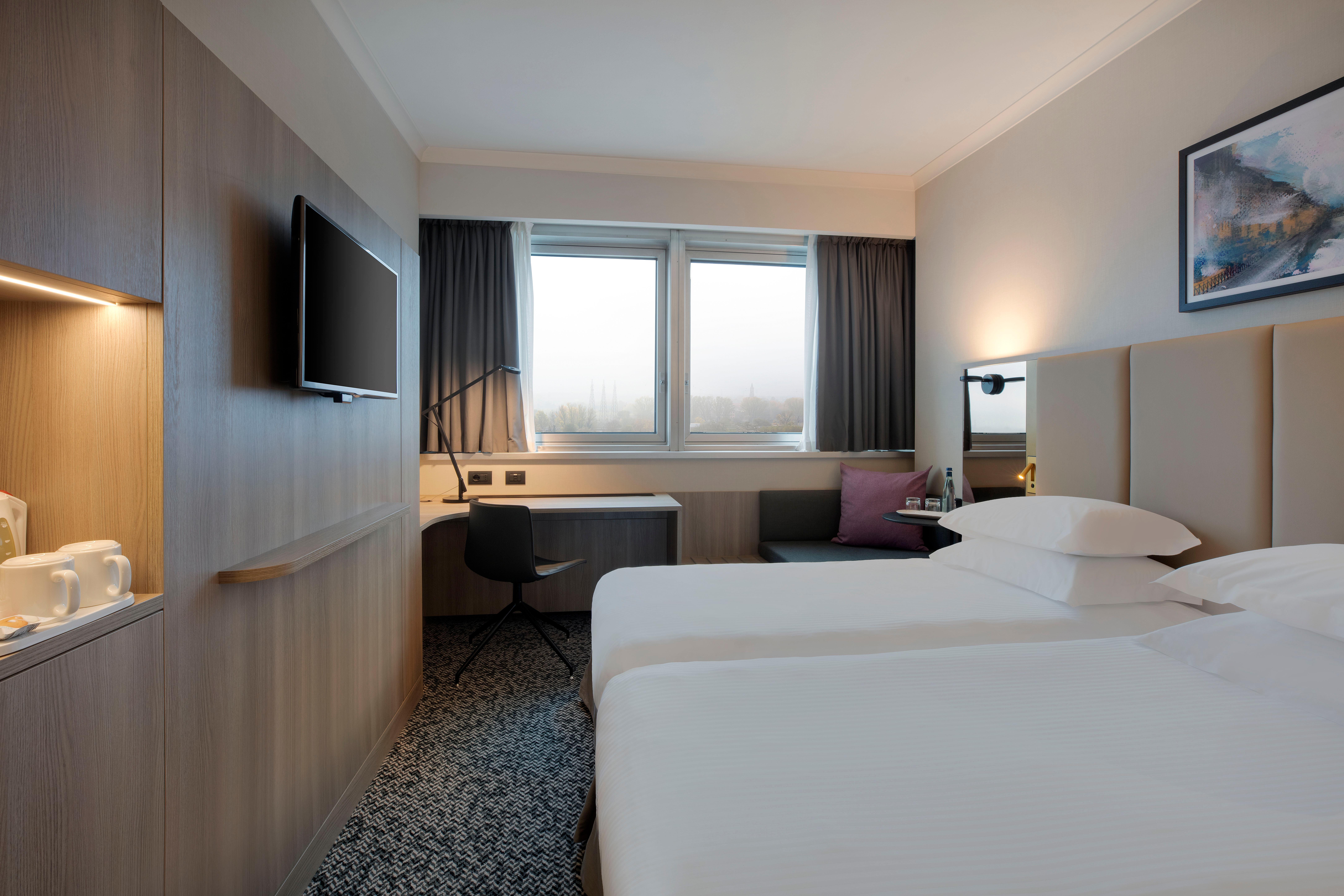 Hotel Crowne Plaza Milan Linate By Ihg San Donato Milanese Esterno foto