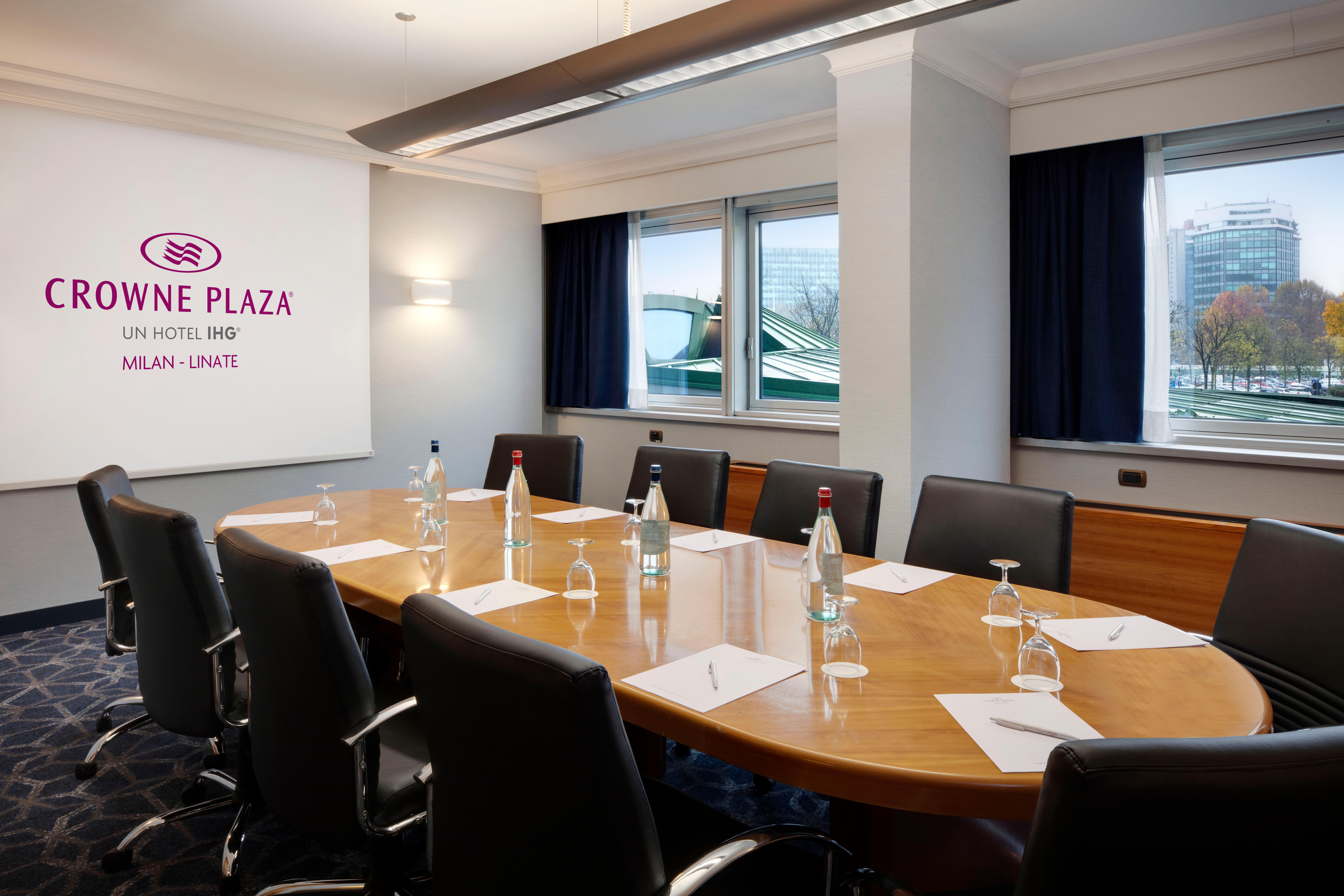 Hotel Crowne Plaza Milan Linate By Ihg San Donato Milanese Esterno foto