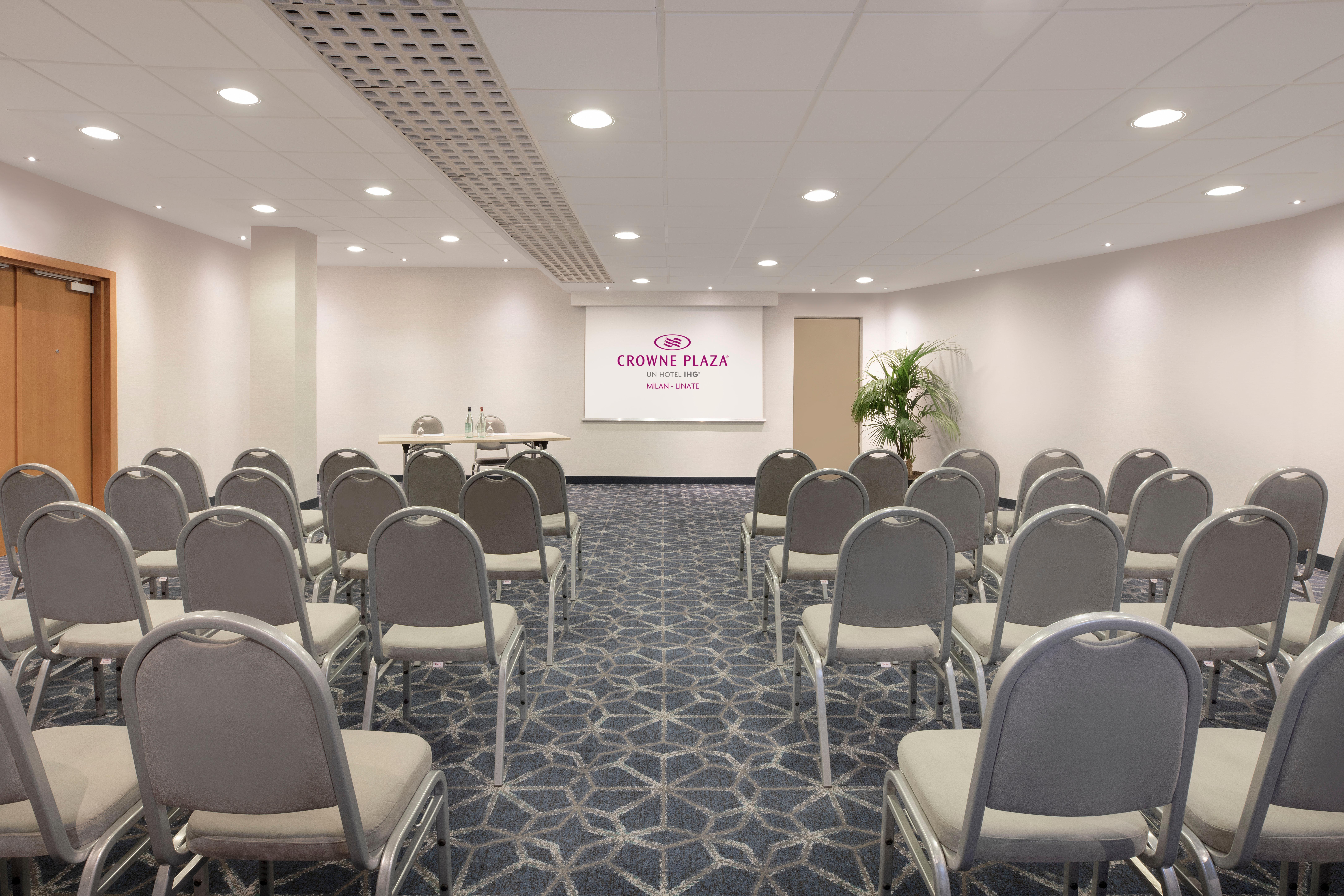 Hotel Crowne Plaza Milan Linate By Ihg San Donato Milanese Esterno foto