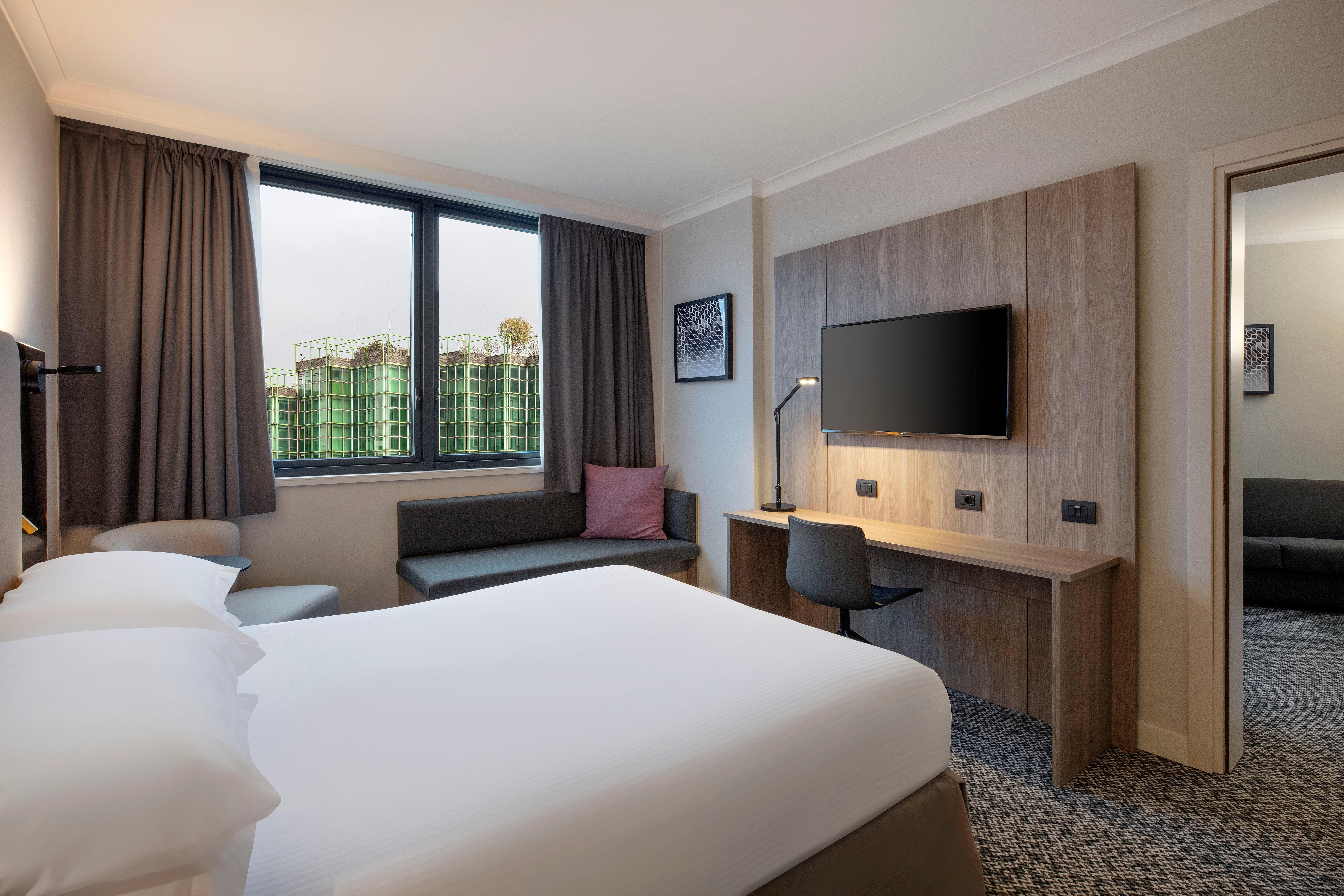 Hotel Crowne Plaza Milan Linate By Ihg San Donato Milanese Esterno foto
