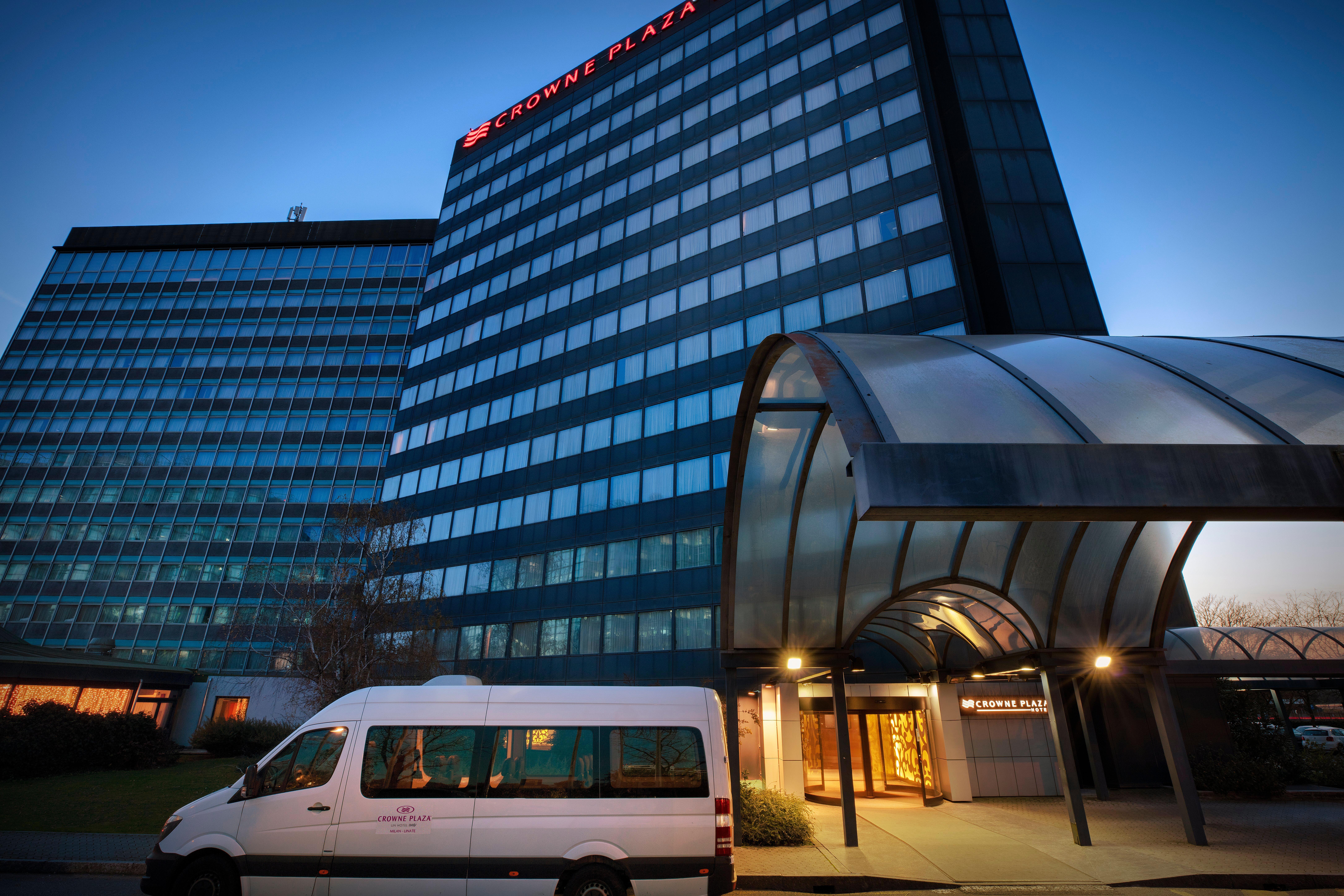 Hotel Crowne Plaza Milan Linate By Ihg San Donato Milanese Esterno foto