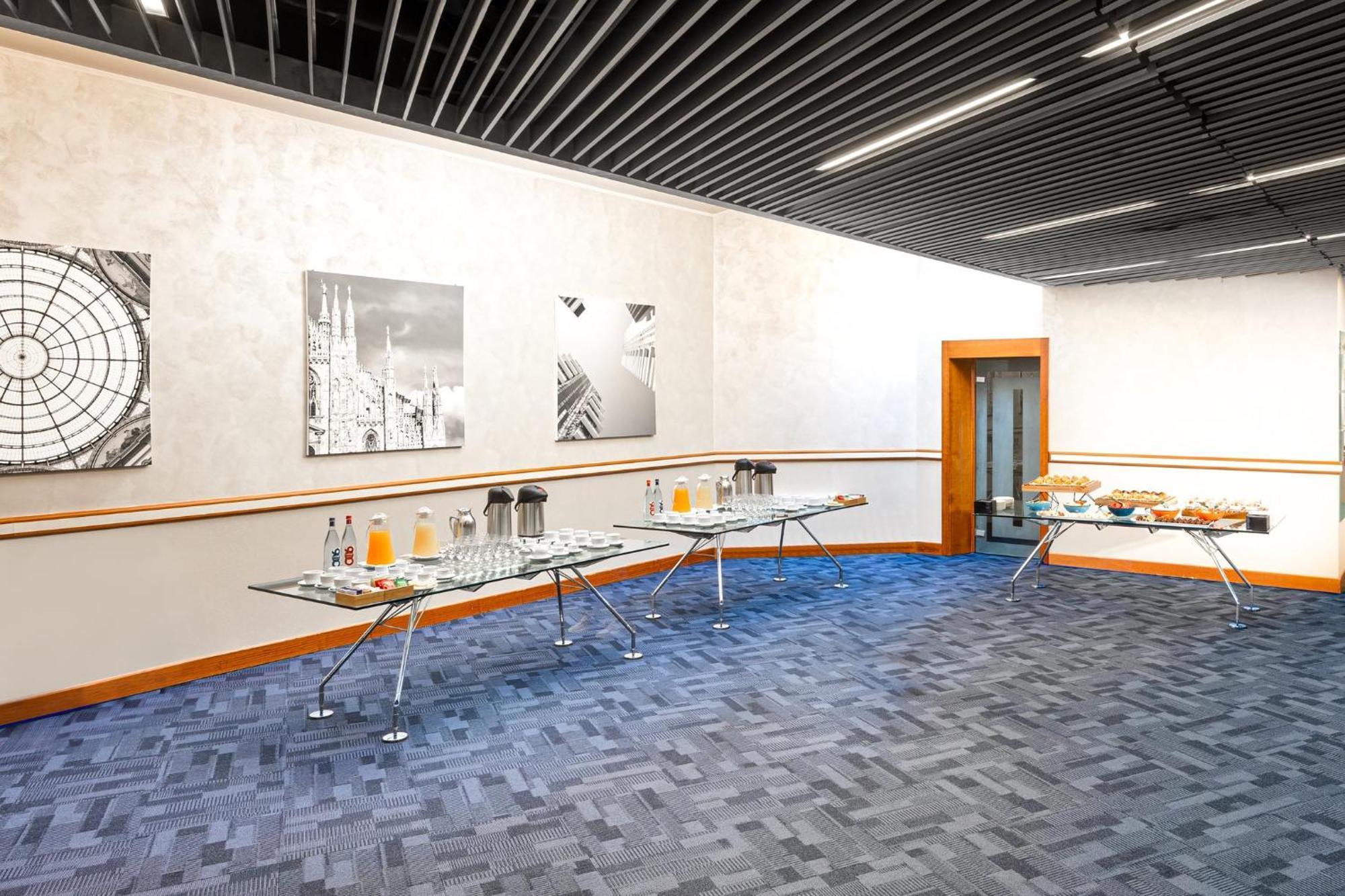 Hotel Crowne Plaza Milan Linate By Ihg San Donato Milanese Esterno foto