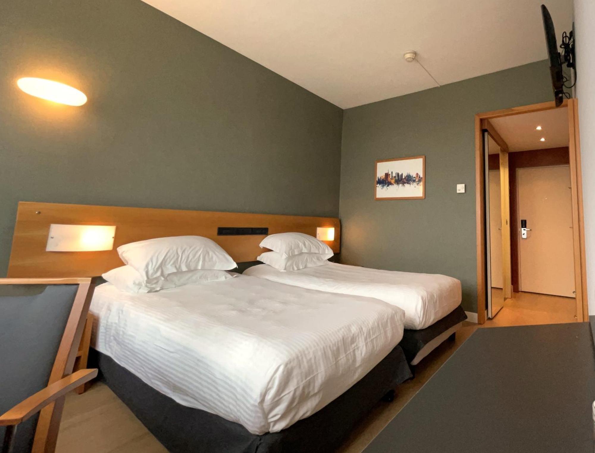 Hotel Crowne Plaza Milan Linate By Ihg San Donato Milanese Esterno foto