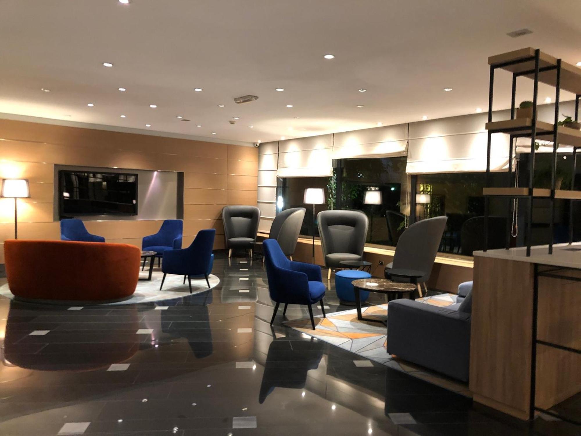 Hotel Crowne Plaza Milan Linate By Ihg San Donato Milanese Esterno foto