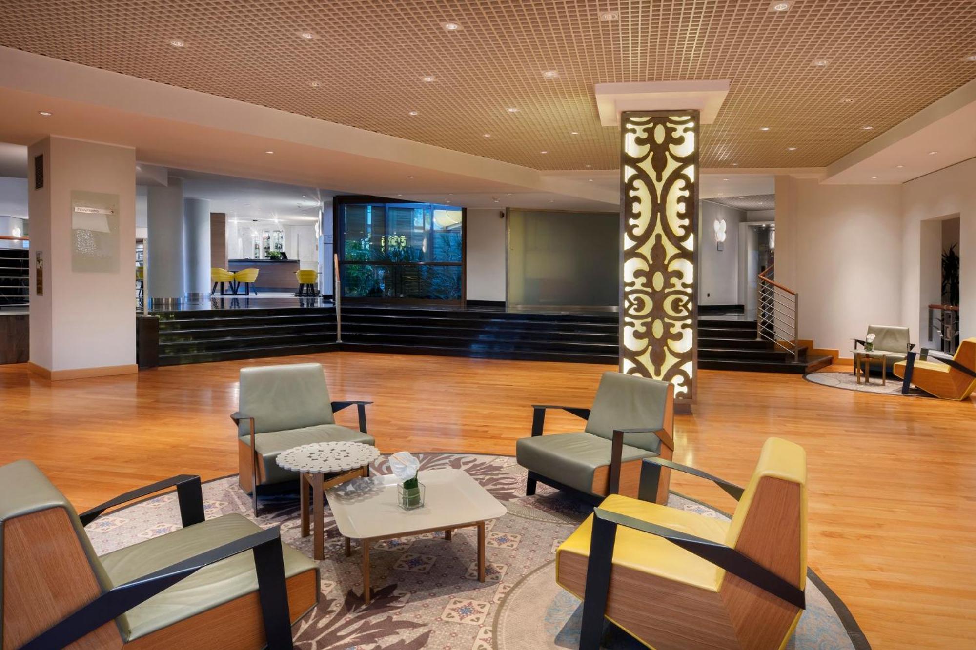 Hotel Crowne Plaza Milan Linate By Ihg San Donato Milanese Esterno foto