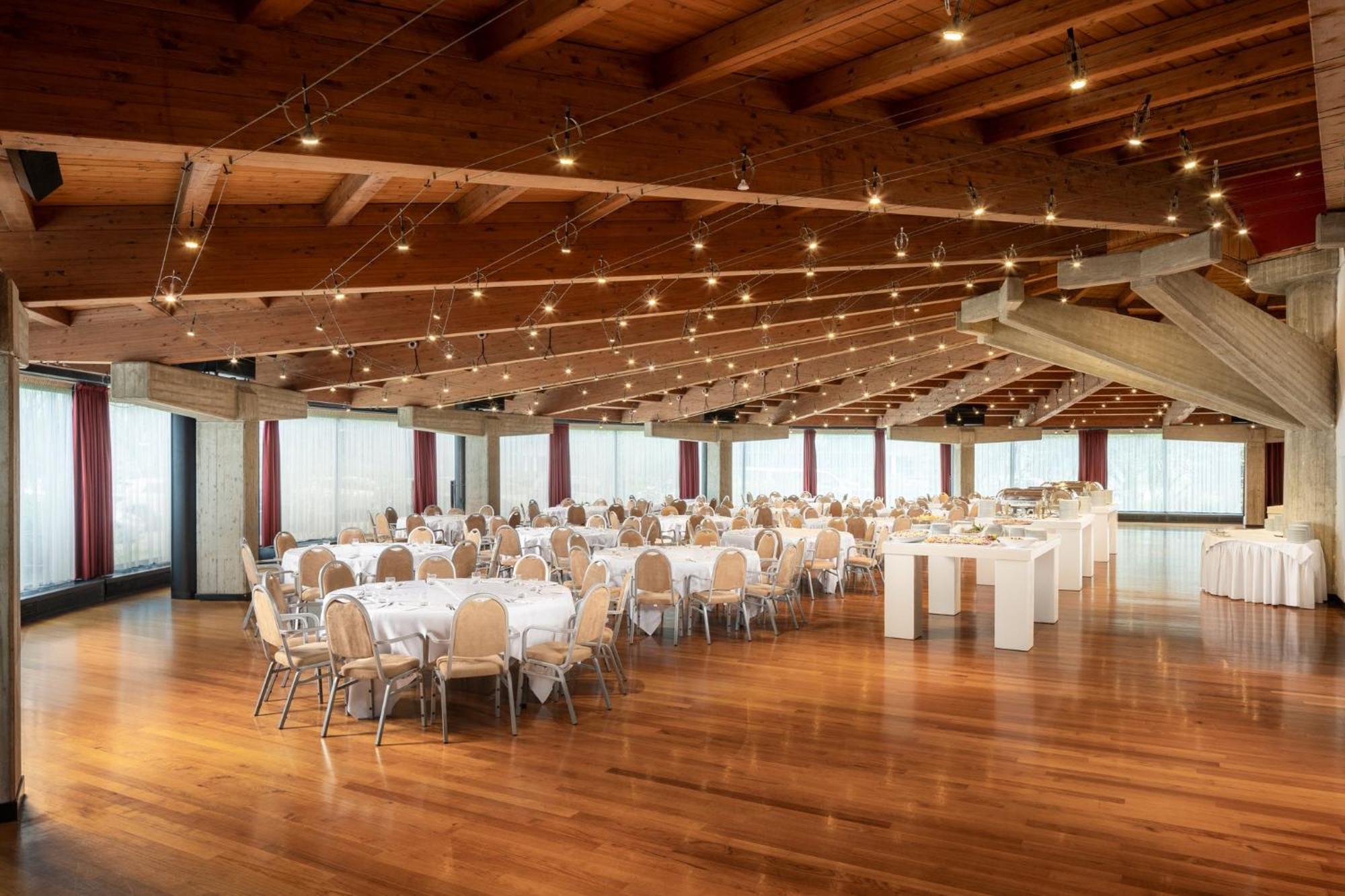 Hotel Crowne Plaza Milan Linate By Ihg San Donato Milanese Esterno foto